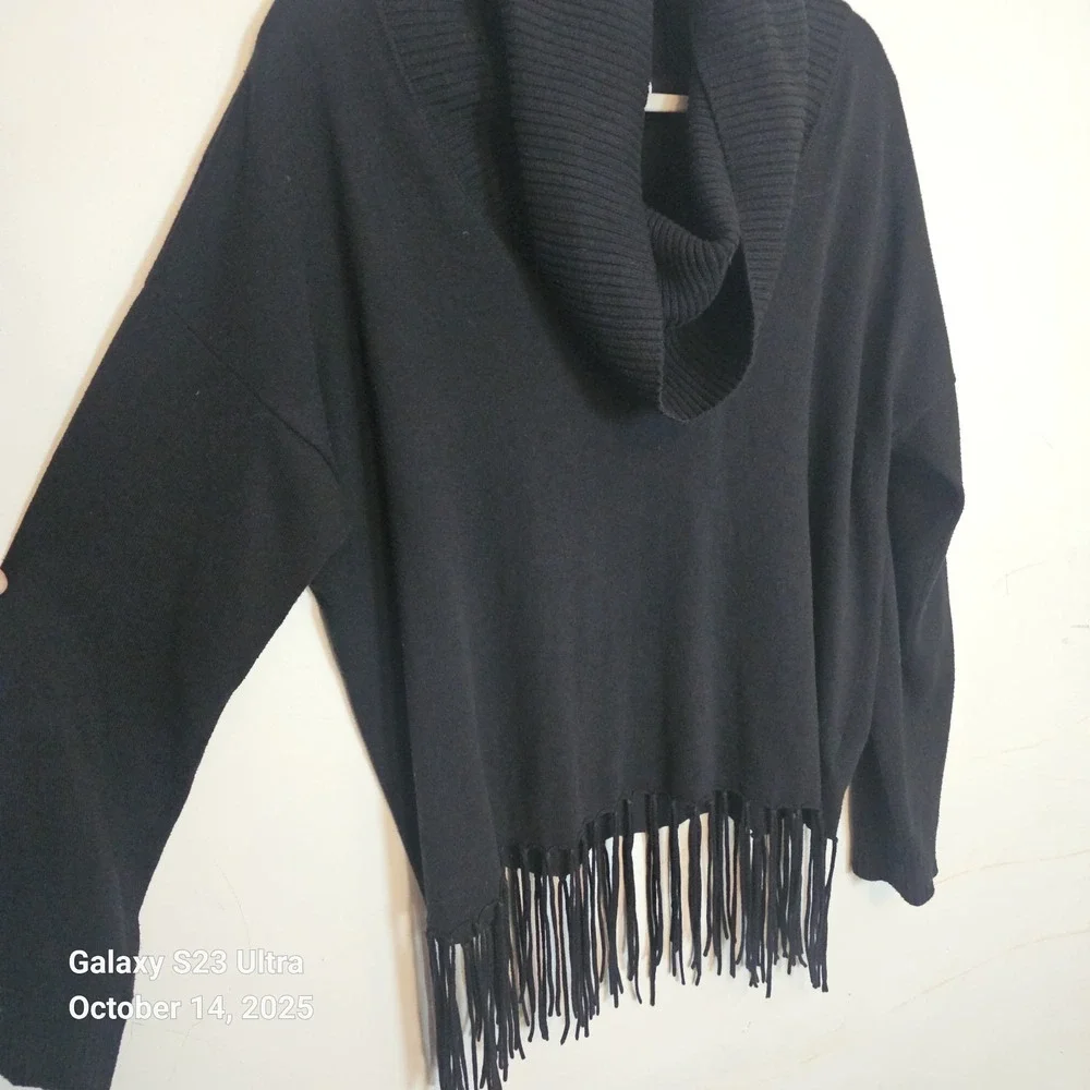 Michael Kors Women's Turtleneck‎ Sweater Bottom Fringe Size Large Black